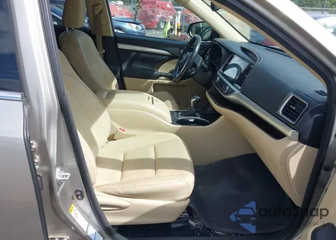 2015 Toyota Highlander from USA, damaged, VIN 5TDJKRF8FS153439